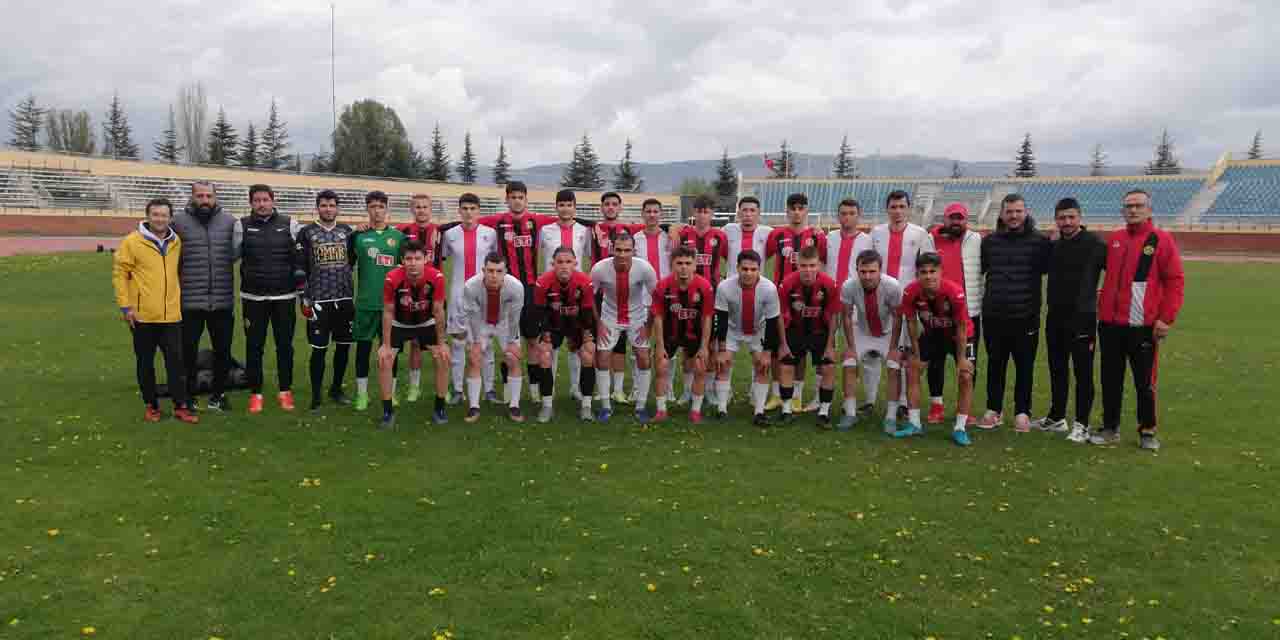 Eskişehirspor U-18’den özel prova