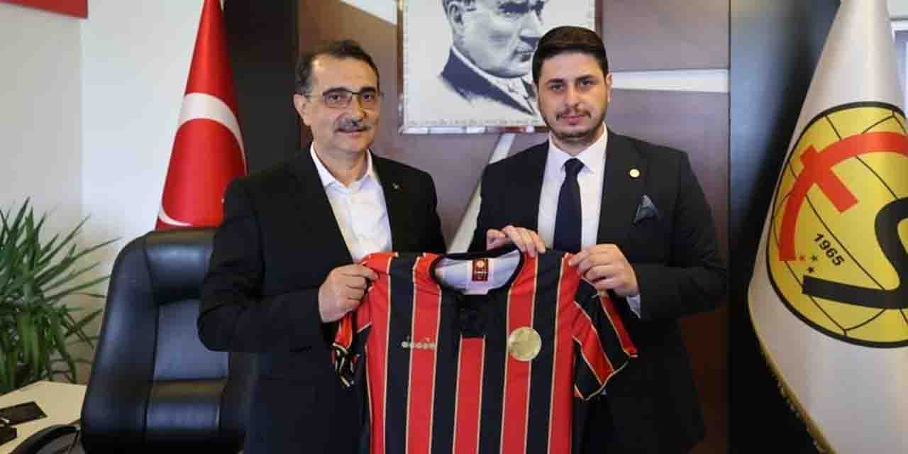 AK Partili Dönmez Eskişehirspor’da
