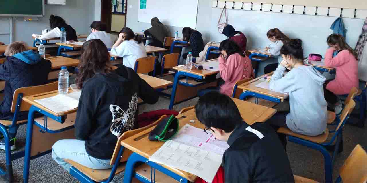 TÜGVA'nın yarışmasına Eskişehir'den 2 bin 500 öğrenci katıldı