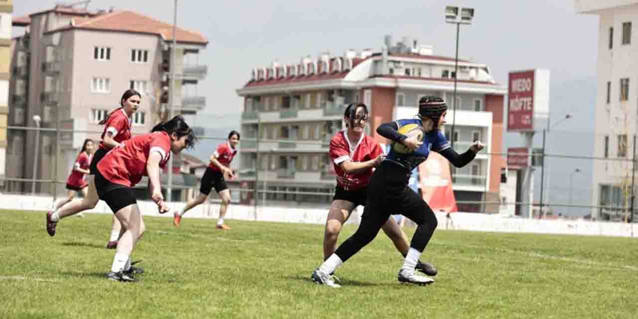 Ragbi Türkiye Şampiyonasında heyecan başladı