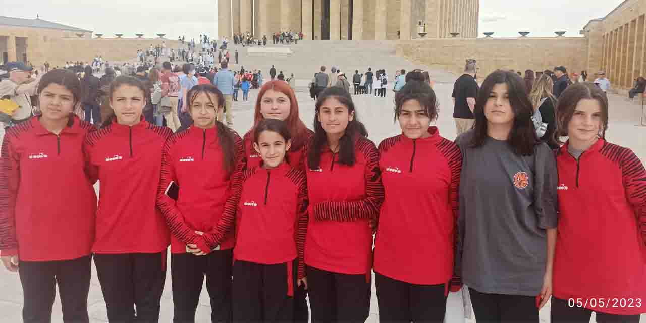 Fahri Günay kızları vize aldı
