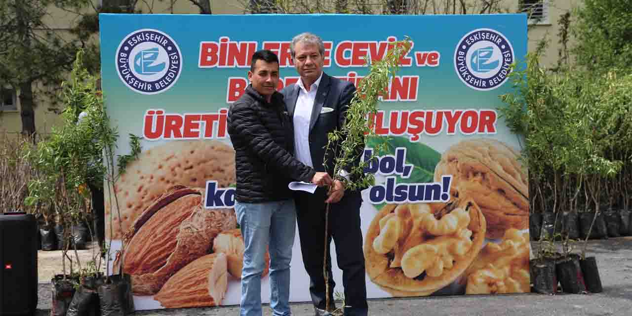 Büyükşehir'den genç çiftçiye 'örnek' destek