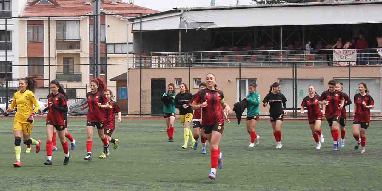 Hedef mutlak şampiyonluk