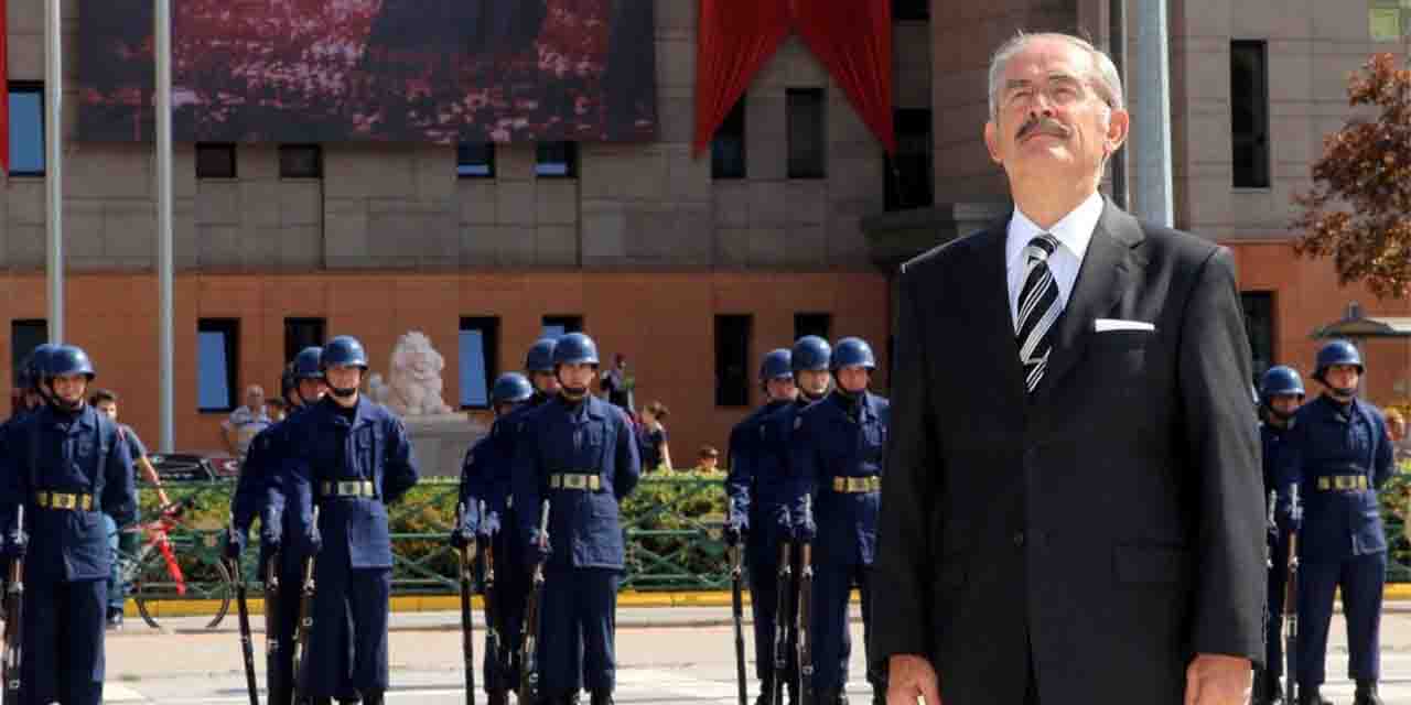 Başkan Büyükerşen'den gençlere önemli mesaj