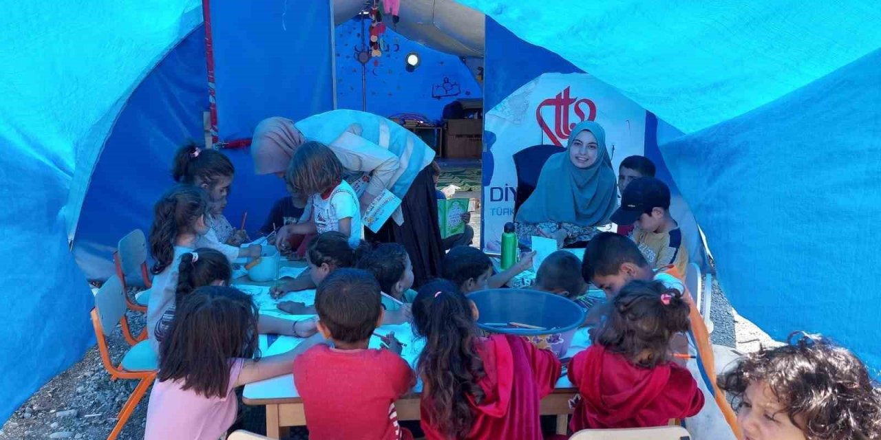 Afyonkarahisar İl Müftülüğü deprem bölgesinde yardım faaliyetlerini sürdürüyor