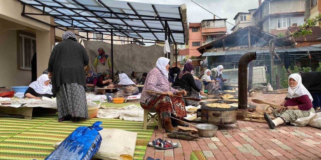 Hisarcık’ta kadınlar hayır işinde bir araya geldi