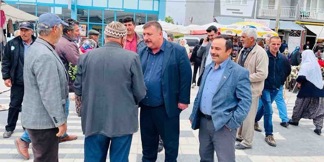 Başkan Alp Cumhur İttifakı mensuplarıyla ilçe pazarında