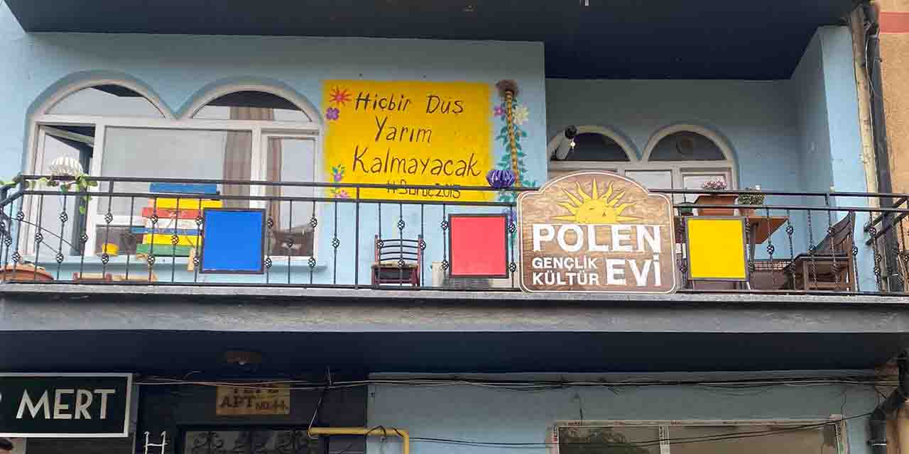 Polen Gençlik Merkezi mühürlendi