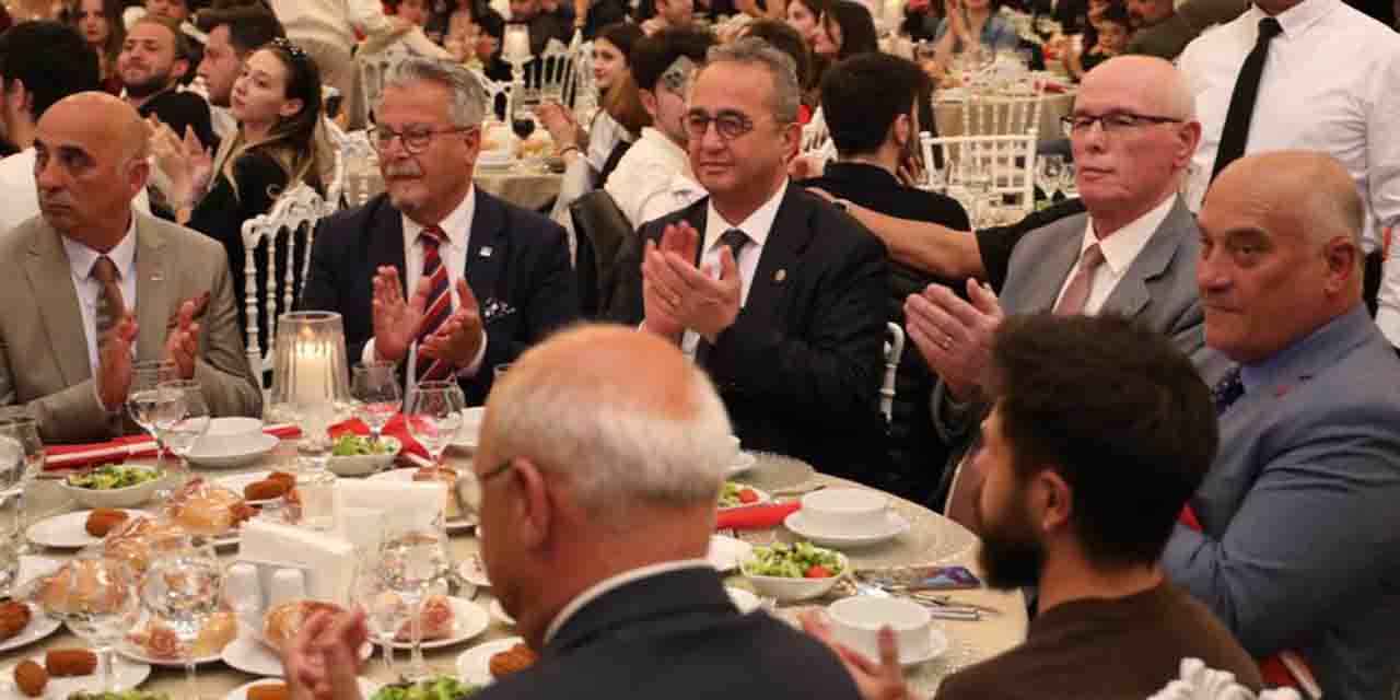 Bülent Tezcan Eskişehir'de konuştu: Kartlar yeniden karılıyor