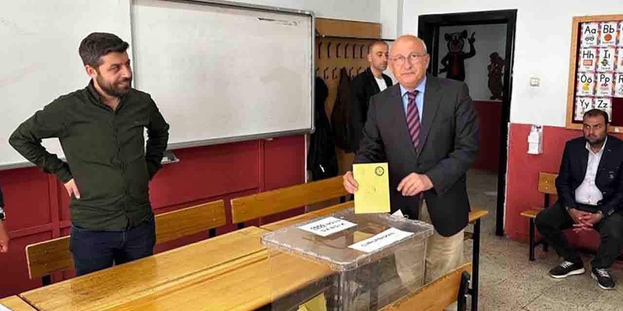 CHP'li Çakırözer Bitlis'ten seslendi: Oylarınız bize emanet