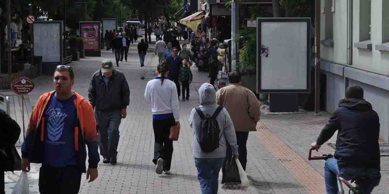 Eskişehir sokakları eski sakinliğine geri döndü
