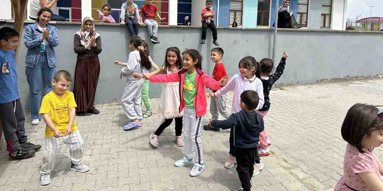 KYK yurdunda kalan depremzede çocuğa büyük sürpriz