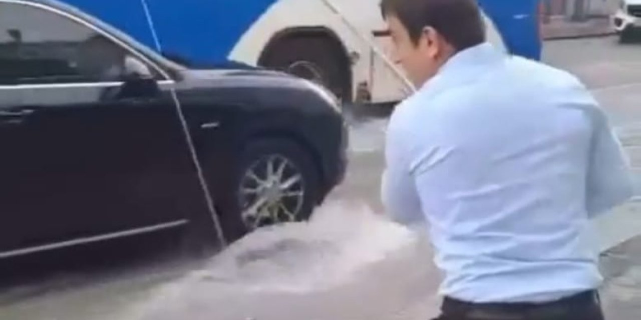 Ankara’da vatandaşlar caddelerde oluşan sulara oltalarını salladı