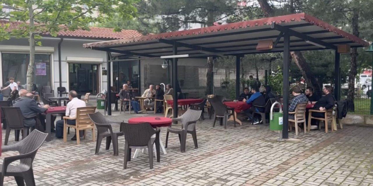 Bursa’da 17 yaşındaki gencin vurulma anı kameraya yansıdı