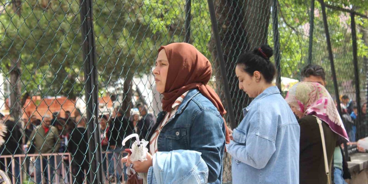 Afyonkarahisar’da 10 bin 101 öğrencinin ter döktüğü LGS sona erdi