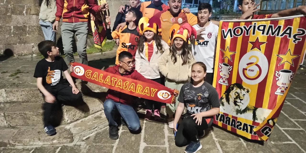 Aksaray’da Galatasaray’ın Fenerbahçe galibiyeti coşkusu