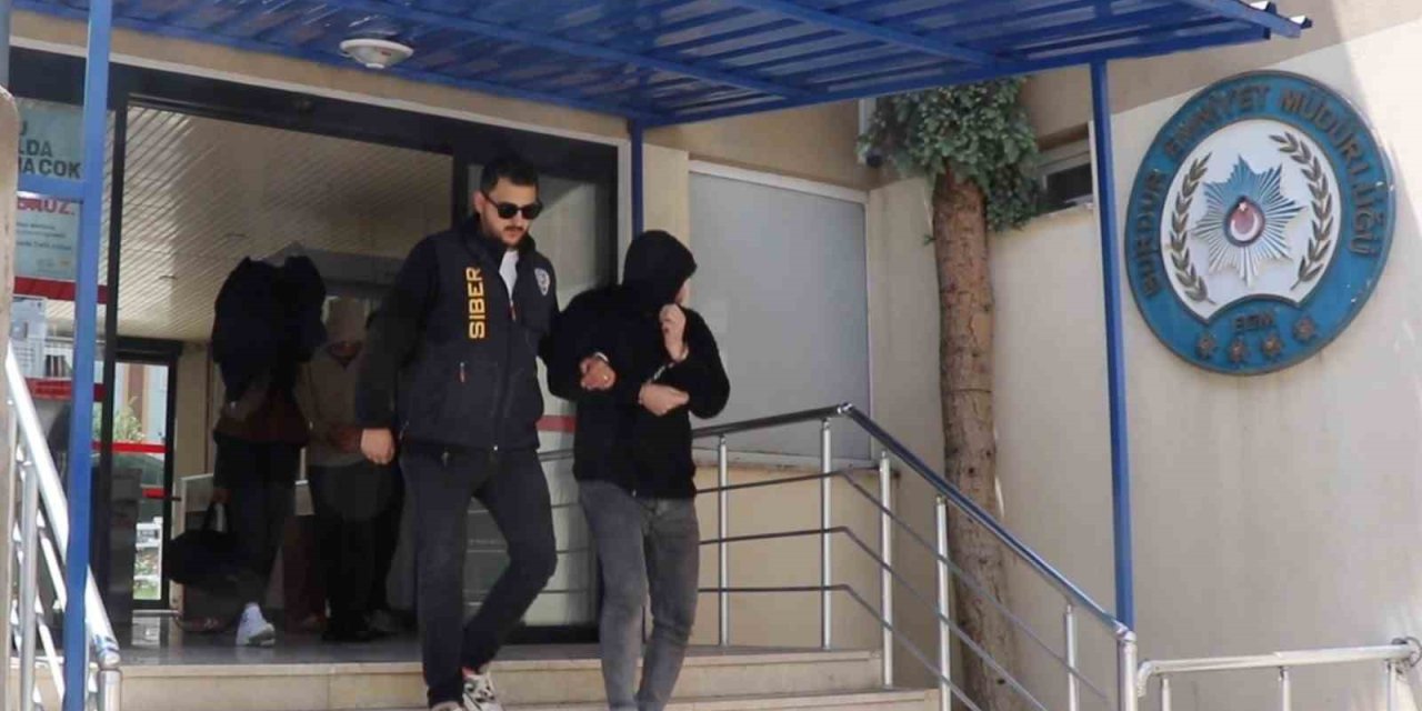 9 ilde eş zamanlı gerçekleştirilen dolandırıcılık operasyonunda 7 kişi tutuklandı