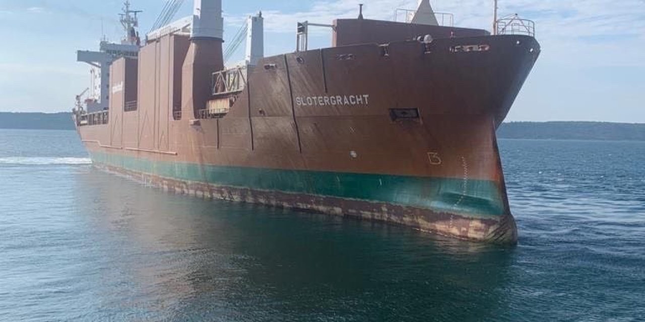 Çanakkale Boğazı’nda kargo gemisi arızası yaptı