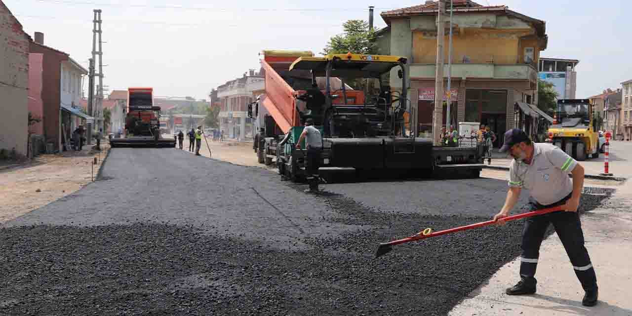Büyükşehir'den o mahallelerde sıcak asfalt çalışması