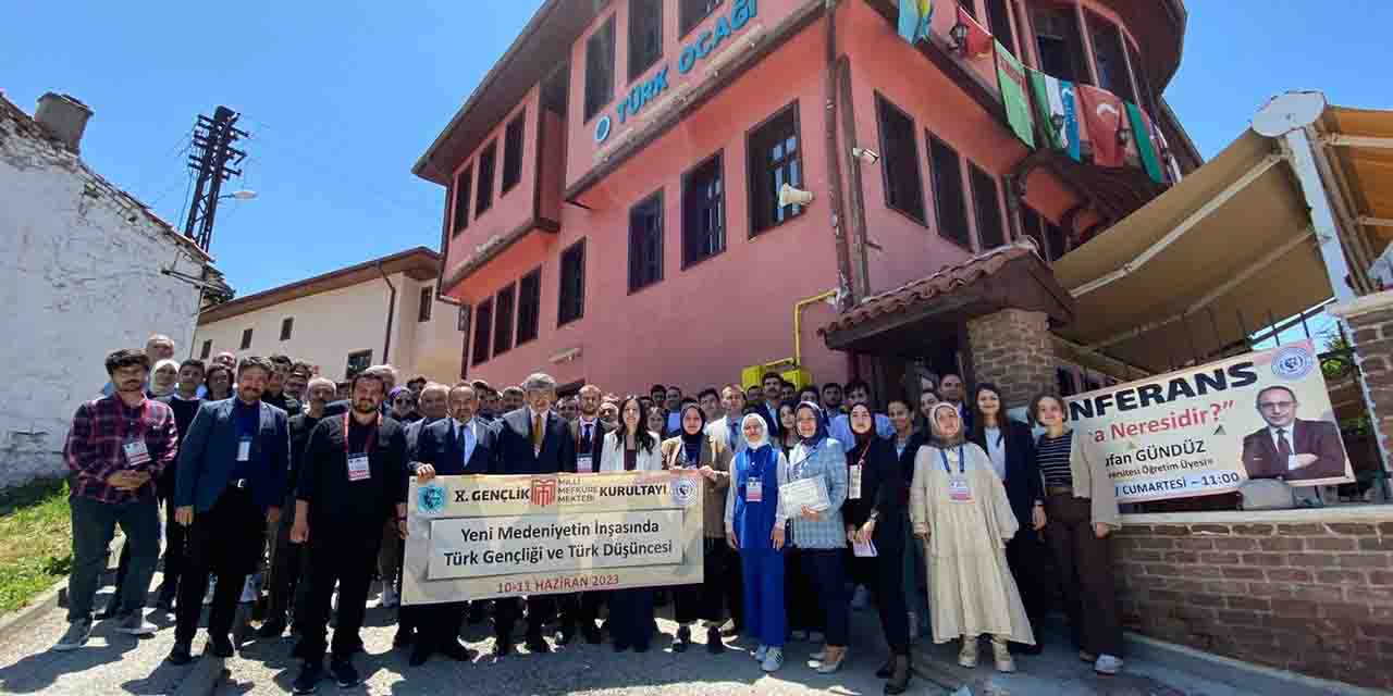 Eskişehir'de 10. Gençlik Kurultayı tamamlandı