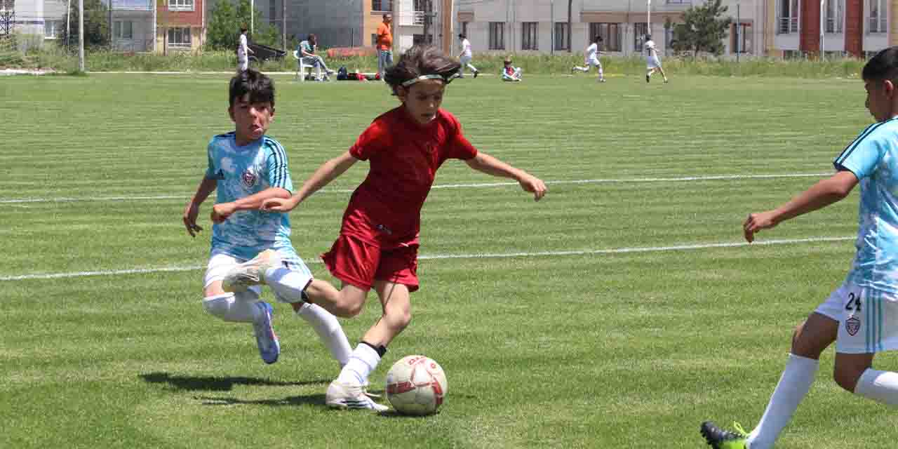 U11 Ligi’nde saf yetenekler kapışıyor