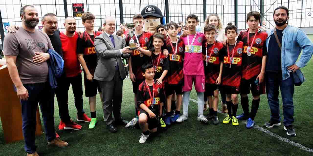 Teknoloji bağımlılığına karşı futbol turnuvası düzenlendi