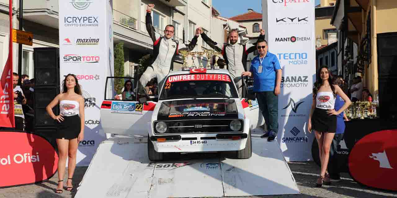 Rallide görkemli tören
