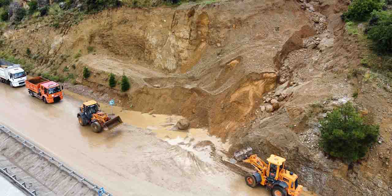 Afyon'da heyelan felaketinin sonuçları ağır oldu
