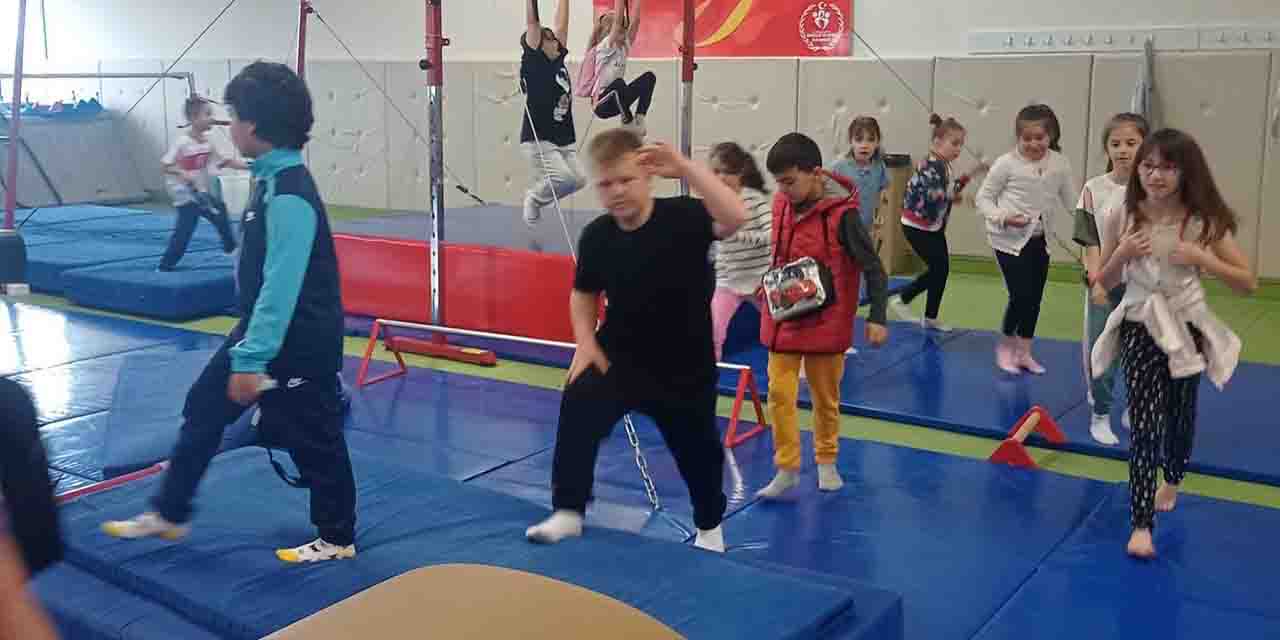 Milli Zafer İlkokulu öğrencileri sporla tanıştı