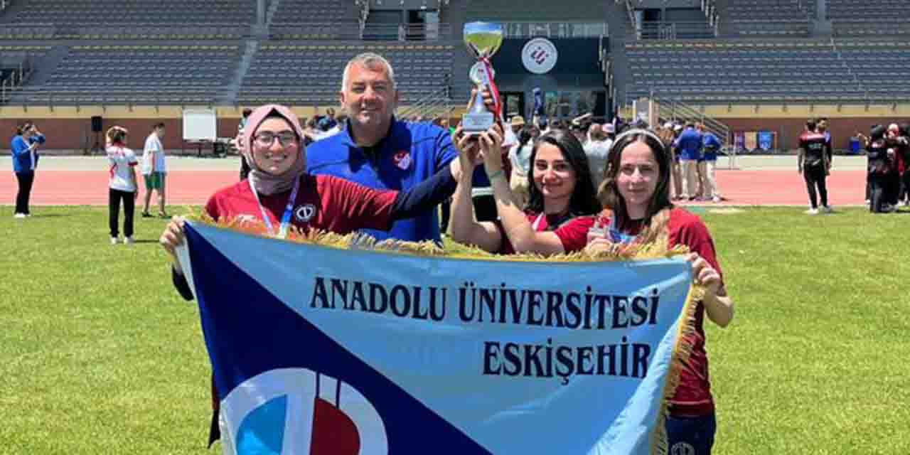 Anadolu Üniversitesi öğrencilerinden gururlandıran başarı
