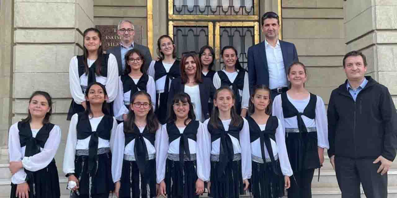 Eskişehir Ticaret Borsası Ortaokulu'ndan 3'üncülük geldi