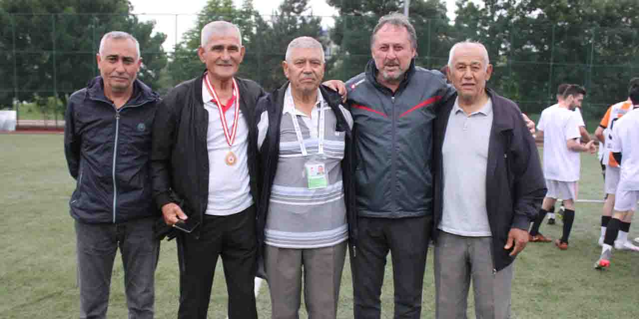 Tepebaşı’nın efsaneleri yalnız bırakmadı