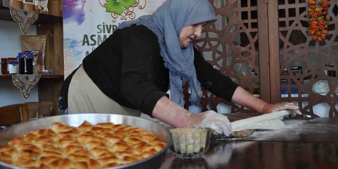 Sivrihisar’ın o baklavasına yoğun talep var!