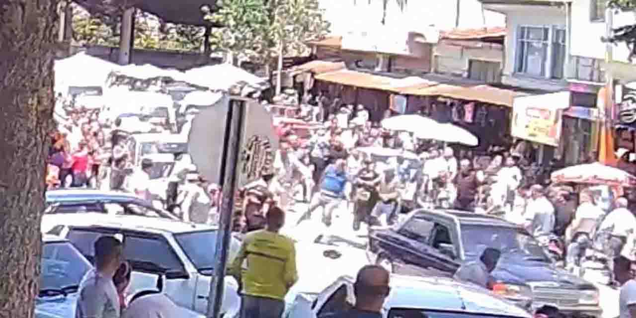 Burdur'da dükkan sahibi ve müşteriler birbirine girdi