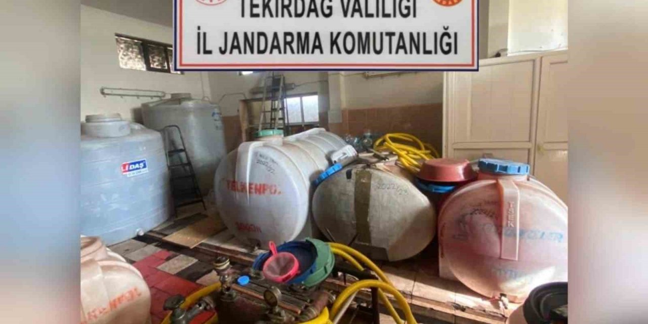 Tekirdağ’da 371 ton kaçak içki ele geçirildi