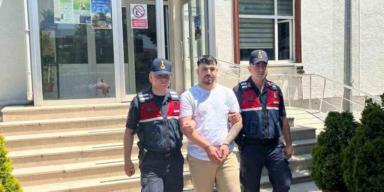 Hakkında 15 yıl kesinleşmiş hapis cezası vardı, tatil yaparken yakalandı