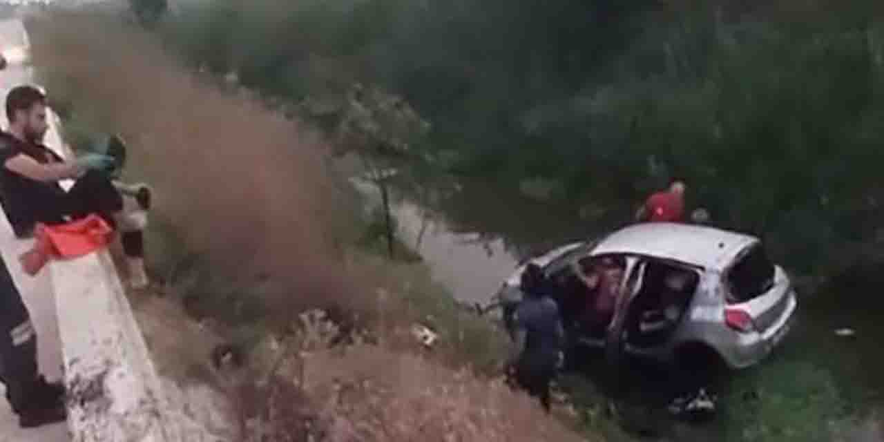 Mersin'de otomobil sulama kanalına düştü: 1 ölü 2 yaralı