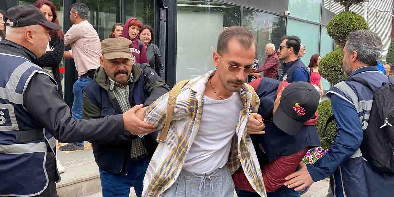 Pride Eskişehir'in yürüyüşüne polisten engel (Video Haber)