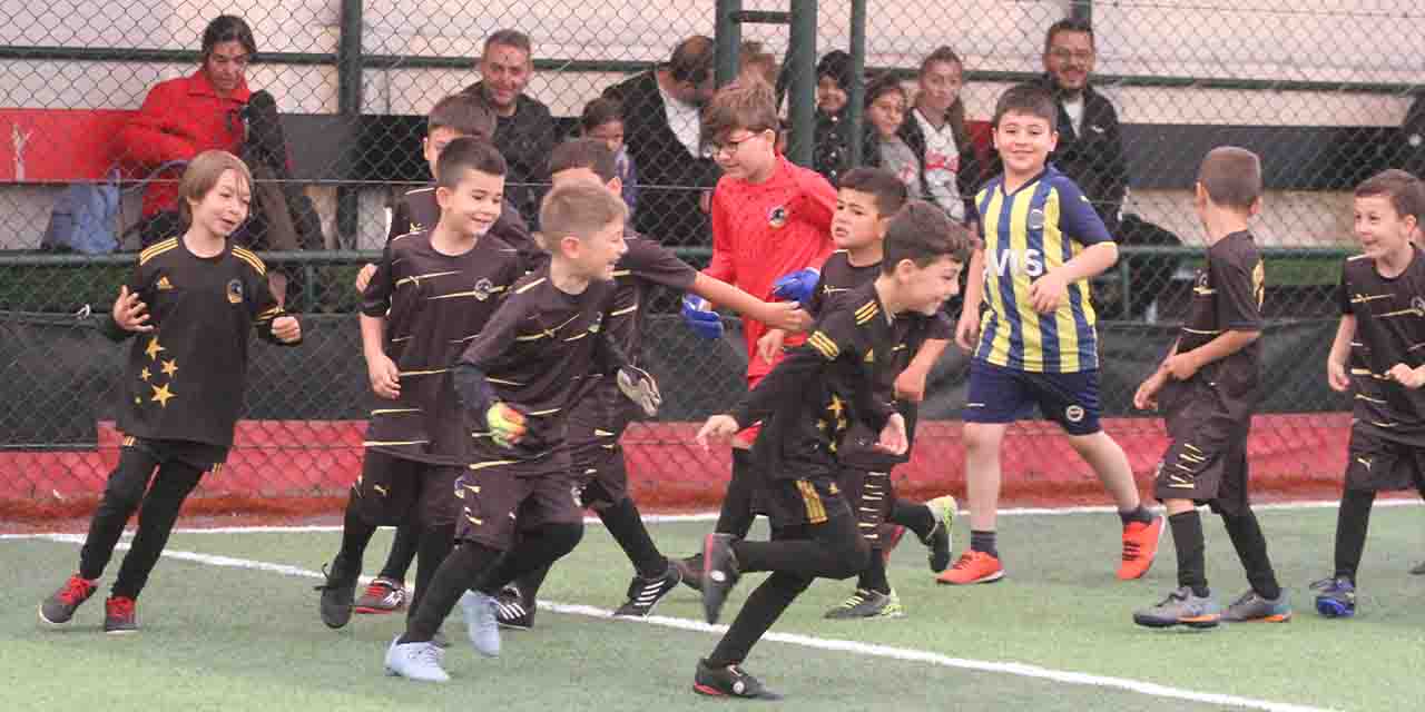 Meşelikspor'un adı Eskişehir Kolej Spor olarak değişti