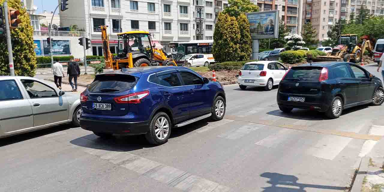 Büyükşehir'in kavşak düzenlemesi trafiği rahatlatacak mı?