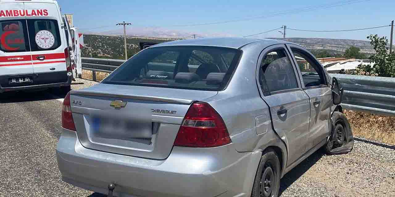 Adıyaman'da kontrolünü kaybeden sürücü bariyere çarptı
