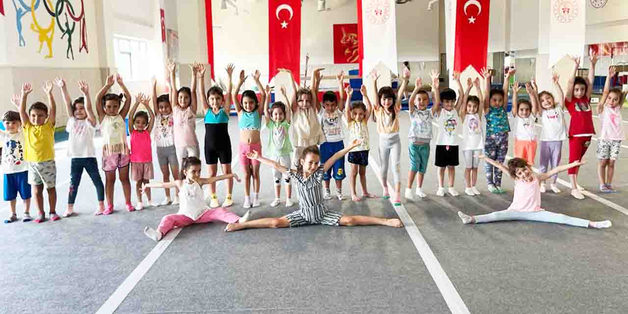 Eskişehirli jimnastikçiler adeta 'lastik' gibi