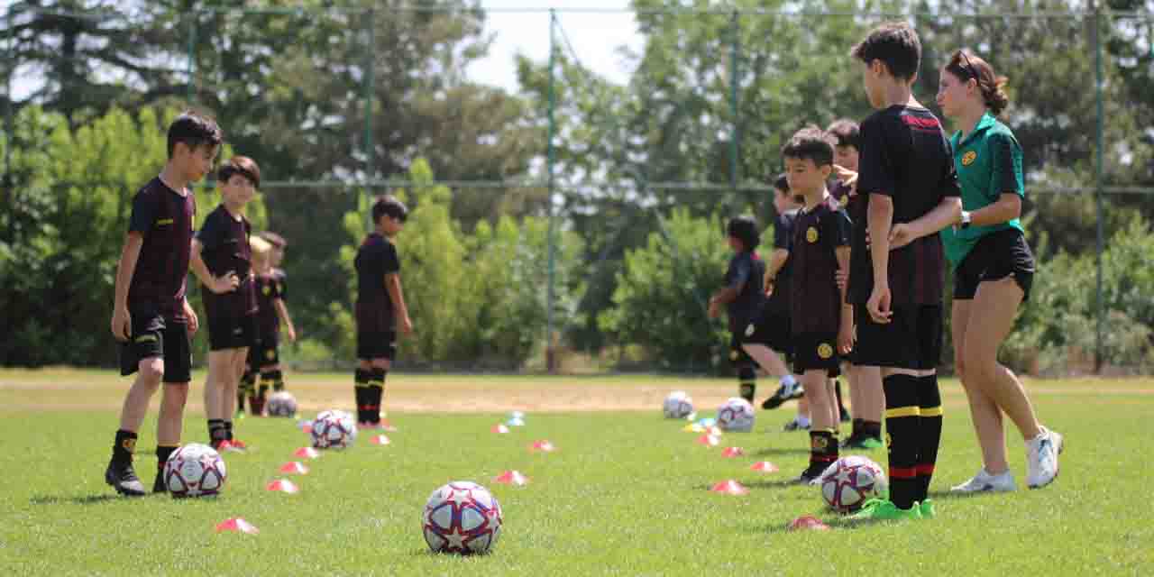 Eskişehir Fabrika Futbol'a kayıt olmak istiyorsanız...