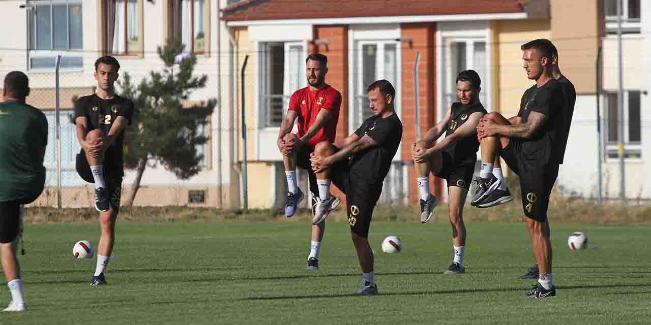 Anadolu Üniversitesi lige bomba gibi geliyor
