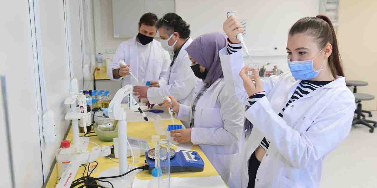 Burada donanımlı sağlıkçılar yetiştiriliyor