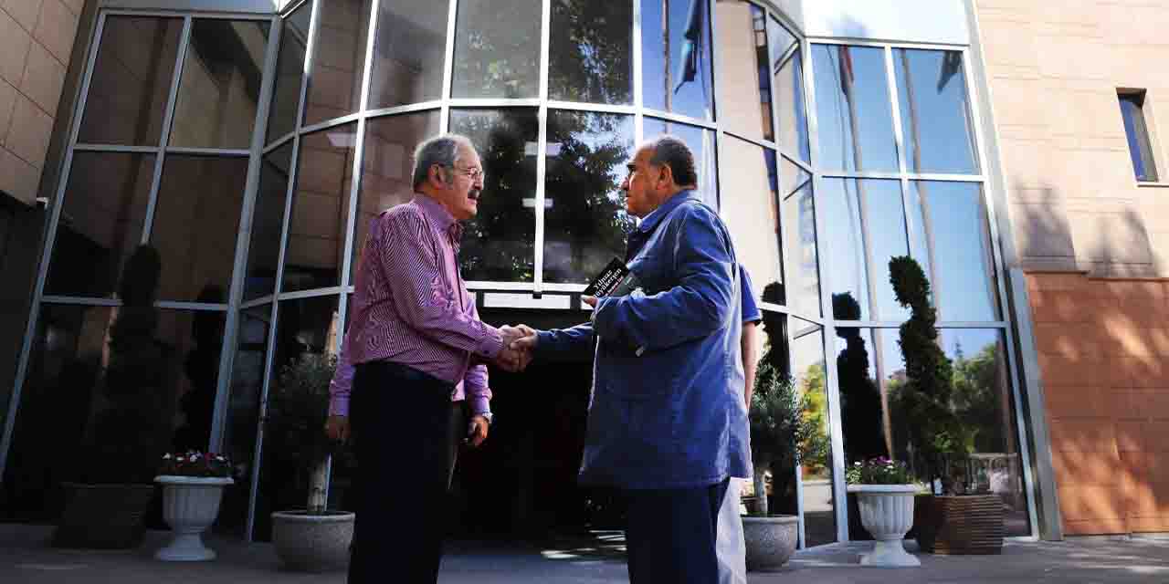 Eski İçişleri Bakanı Beşir Atalay Eskişehir'de
