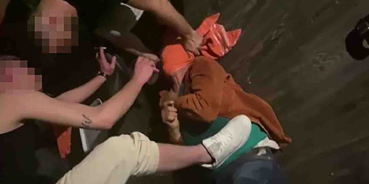 Bayılana kadar dövüp üstüne video çekip izlettiler