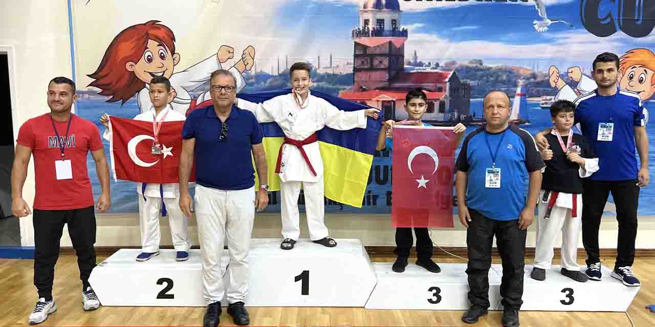 Eskişehirli karatecilerden turnuvada üstün başarı