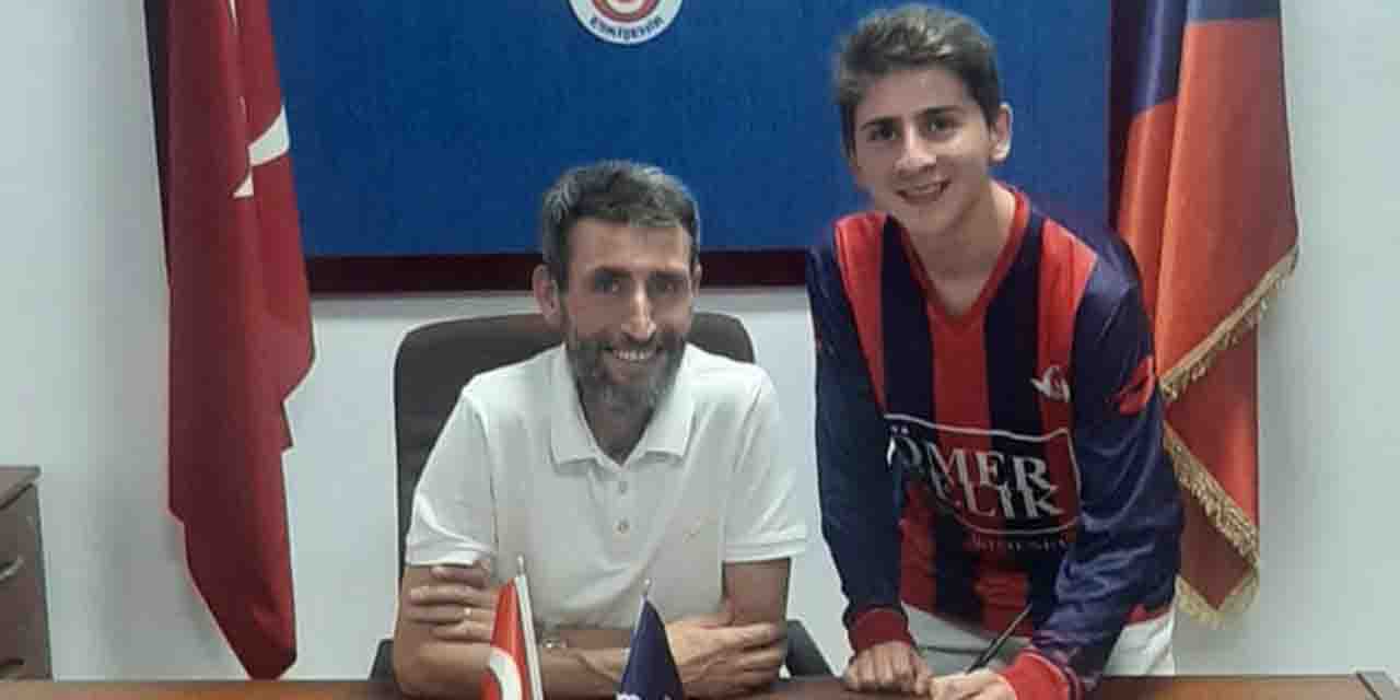 Eskişehirspor forması giyen oyuncu Demirspor'da