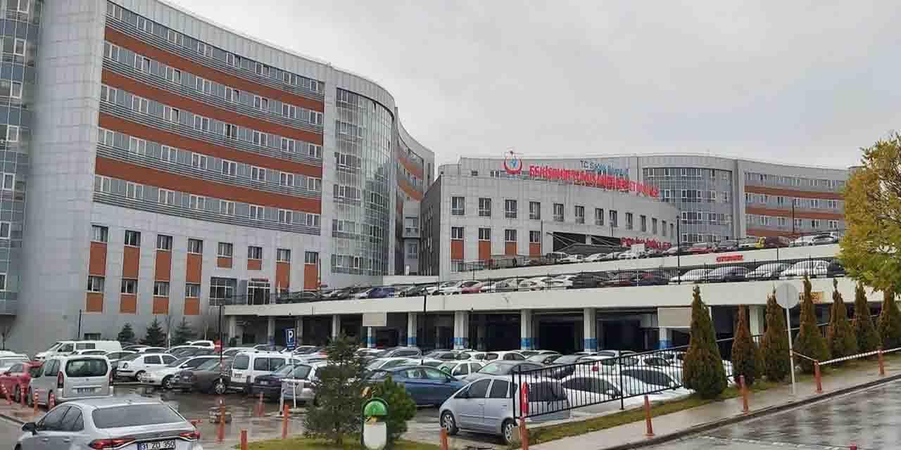 Yunus Emre Devlet Hastanesi'de şok istifa